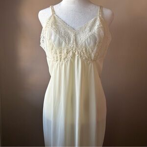 Vintage Vassarette Div Of Musingwear Inc Cream Slip Dress